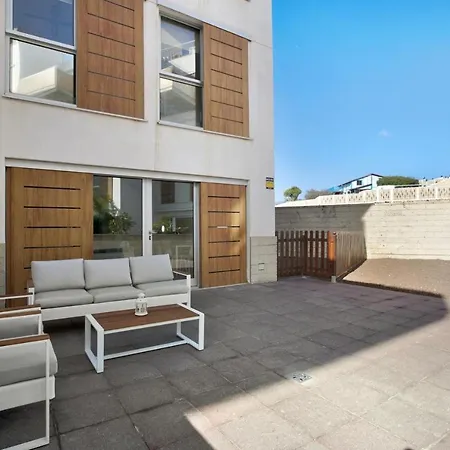 Beautiful Duplex Facing The Lejlighed